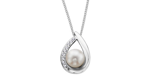 Tear drop Pearl & Diamond Necklace