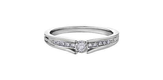 Pave Engagement Ring - Bijouterie Classique