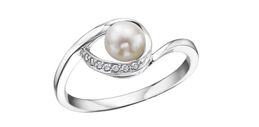 Tear Drop Pearl White Gold Ring